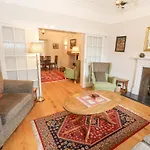 White House בית נופש
