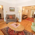 White House בית נופש *